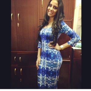 Blue patterned midi dress with 3 quarter sleeve